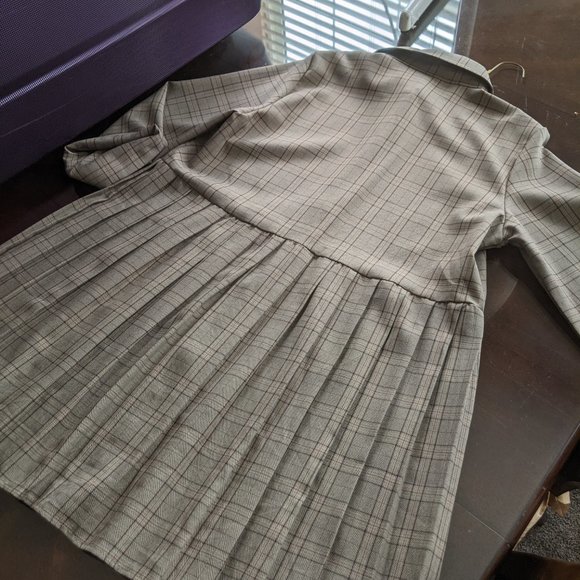 Plaid Pleated shirtdress - Picture 7 of 9